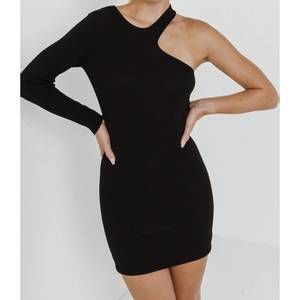 NEW SANITY STYLE kerry one sleeve dress in black